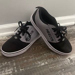 Men’s Heelys size 12